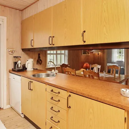 펜션 Three-bedroom Holiday In 13