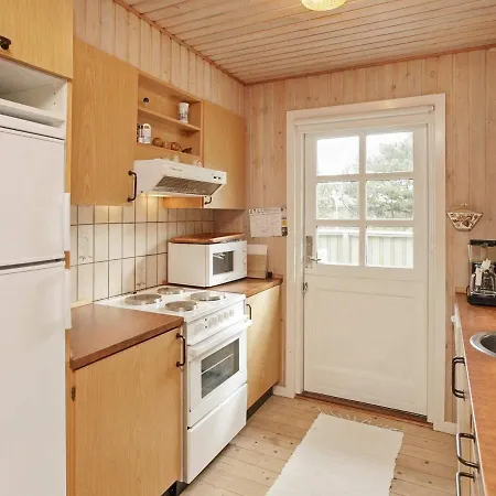 Three-bedroom Holiday In 13 Jerup
