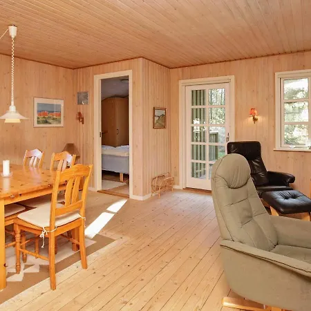 펜션 Three-bedroom Holiday In 13 Jerup