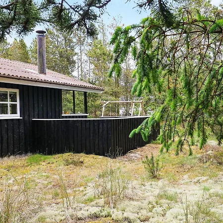 Three-bedroom Holiday In 13 *