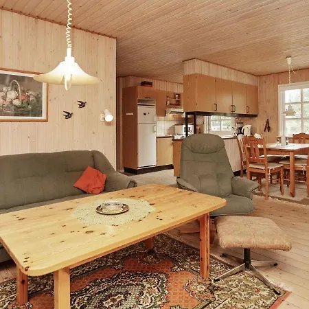 펜션 Three-bedroom Holiday In 13 Jerup