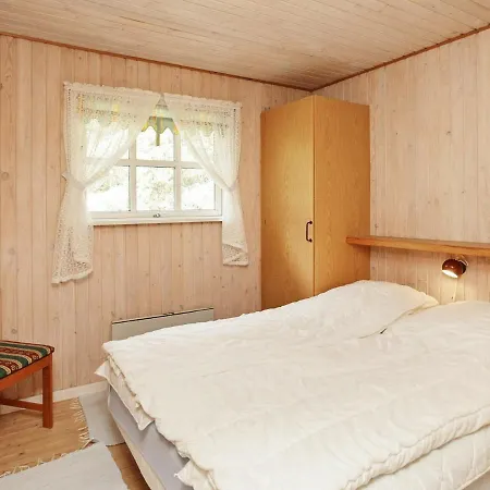 펜션 Three-bedroom Holiday In 13 Jerup